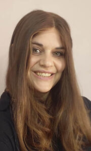 מומחית קידום אתרים SEO GEO AI